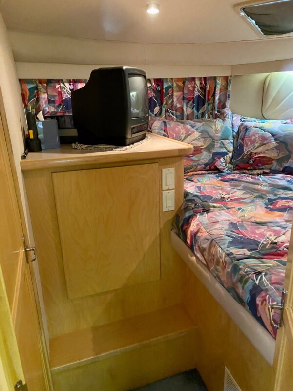 1996 43' "430 Cockpit Motor Yacht" - Image 28