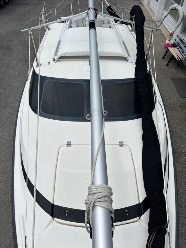 1998 26' MacGregor "26X/SL" Motorsailer - Image 9