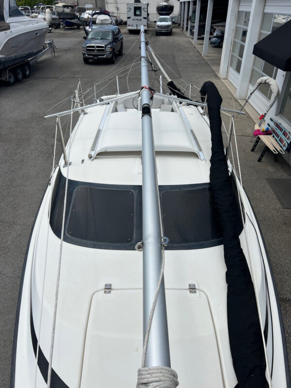 1998 26' MacGregor "26X/SL" Motorsailer - Image 10