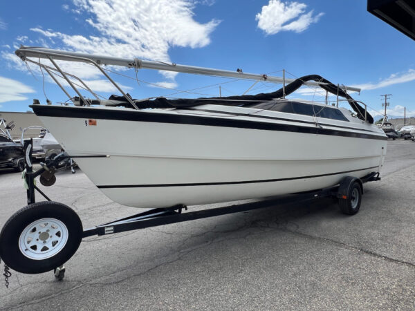 1998 26' MacGregor "26X/SL" Motorsailer - Image 4