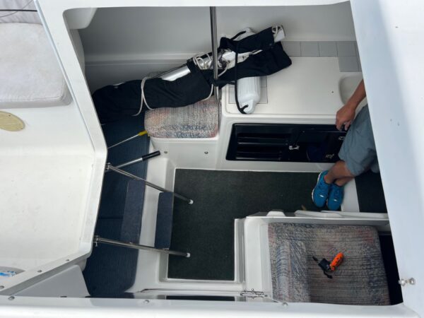 1998 26' MacGregor "26X/SL" Motorsailer - Image 17