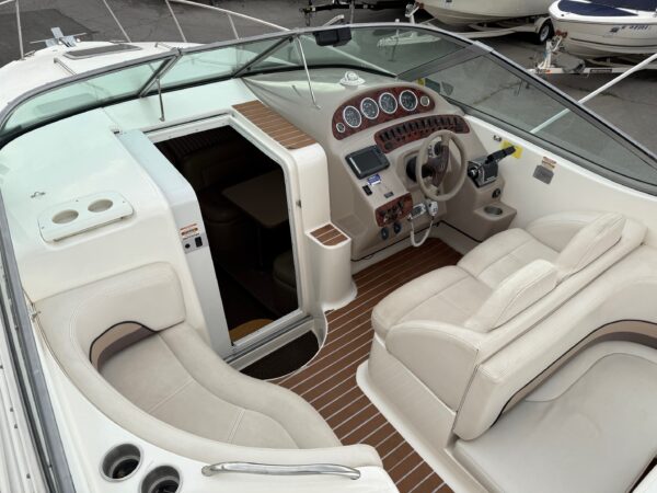 1998 30' Chaparral "Signature 300" - Image 15