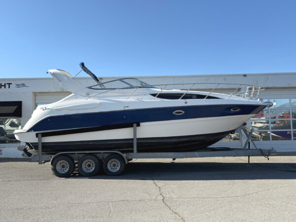 2004 30' Bayliner Cruiser "305 Sunbridge"