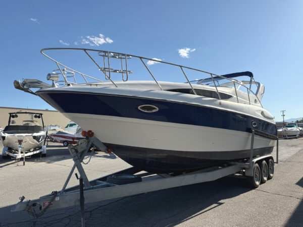 2004 30' Bayliner Cruiser "305 Sunbridge" - Image 4