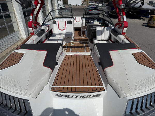 2016 23' Super Air Nautique "G23" - Image 18