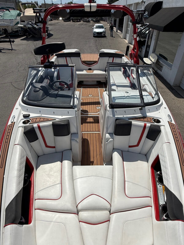 2016 23' Super Air Nautique "G23" - Image 9