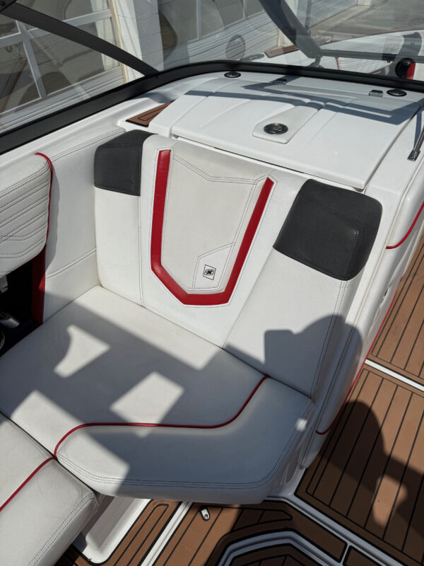 2016 23' Super Air Nautique "G23" - Image 14