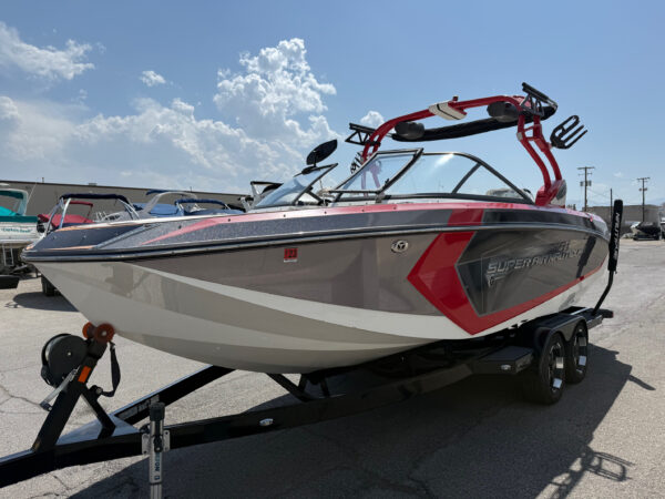 2016 23' Super Air Nautique "G23" - Image 4