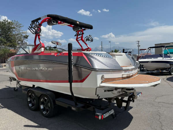 2016 23' Super Air Nautique "G23" - Image 5