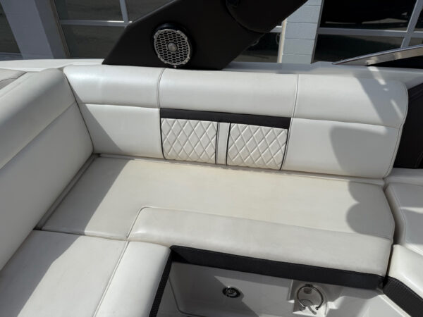 2017 23' Sea Ray "SLX-W 230" Surf - Image 22