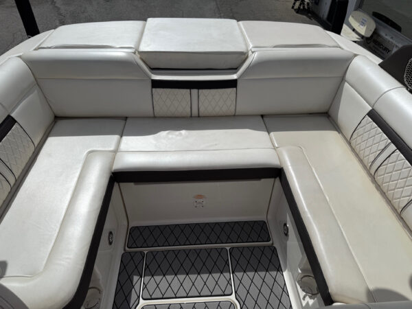 2017 23' Sea Ray "SLX-W 230" Surf - Image 23
