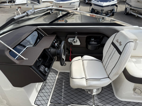 2017 23' Sea Ray "SLX-W 230" Surf - Image 30