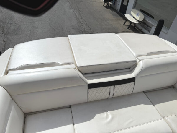 2017 23' Sea Ray "SLX-W 230" Surf - Image 34
