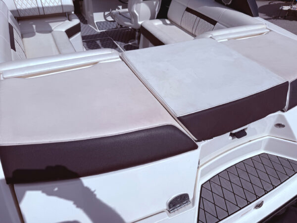 2017 23' Sea Ray "SLX-W 230" Surf - Image 36
