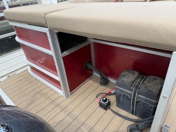 2021 18' Bennington "18 SLX" Pontoon Boat REDUCED - Image 32