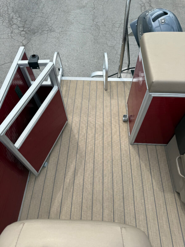 2021 18' Bennington "18 SLX" Pontoon Boat REDUCED - Image 21