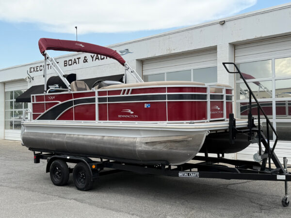 2021 18' Bennington "18 SLX" Pontoon Boat REDUCED - Image 3