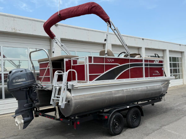 2021 18' Bennington "18 SLX" Pontoon Boat REDUCED - Image 6