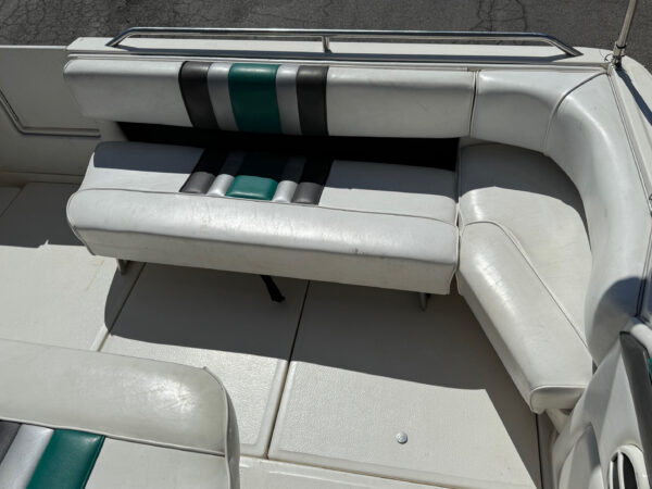 1990 27' Sea Ray "270 Sundancer" - Image 20