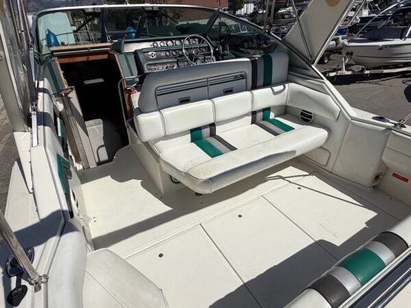 1990 27' Sea Ray "270 Sundancer" - Image 13