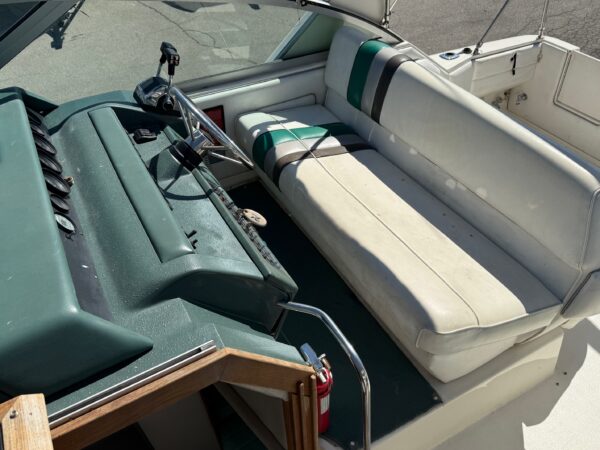 1990 27' Sea Ray "270 Sundancer" - Image 17