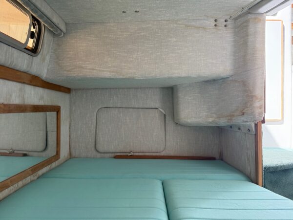 1990 27' Sea Ray "270 Sundancer" - Image 41