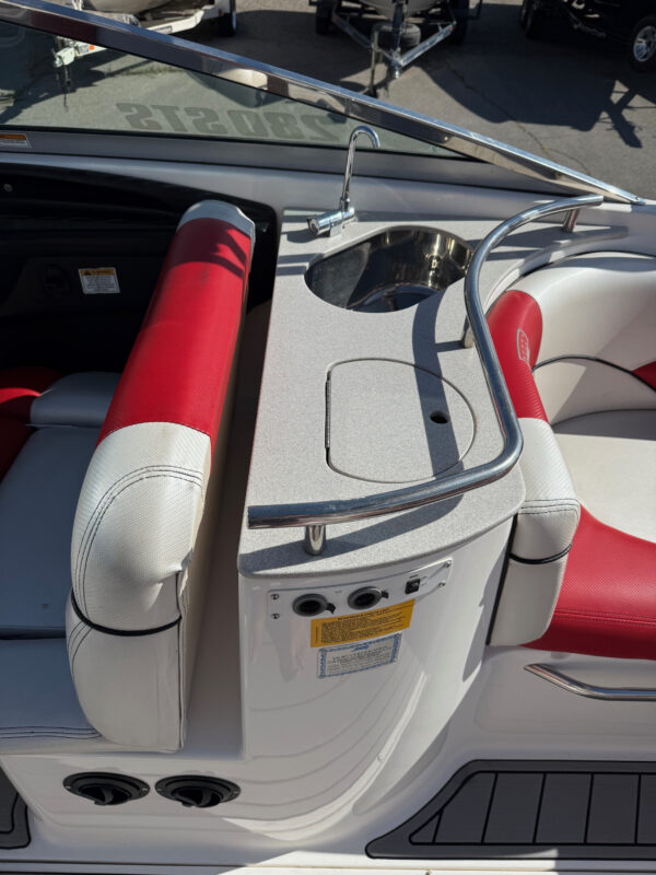 2005 28' MasterCraft "X80 STS" Bowrider - Image 32