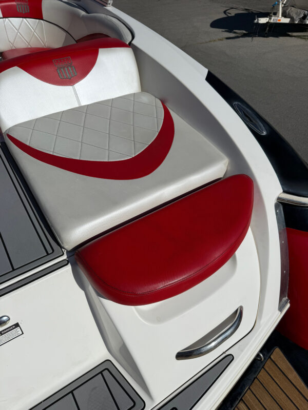 2005 28' MasterCraft "X80 STS" Bowrider - Image 43