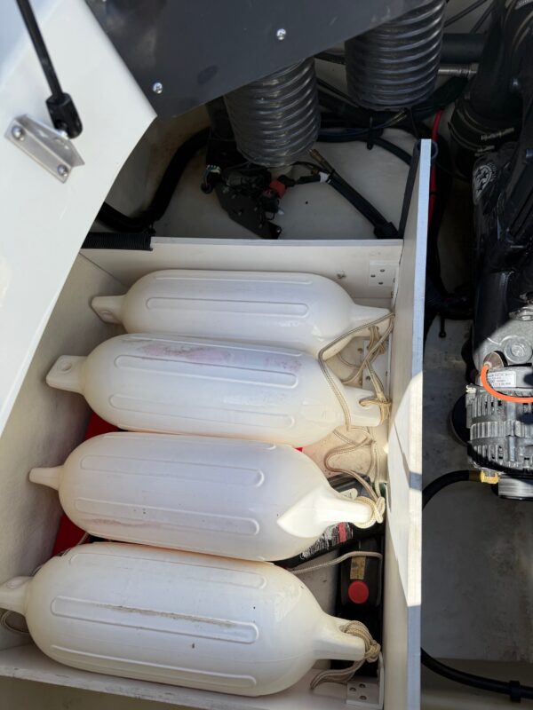 2008 19' Sea Ray "195 Sport" Bowrider - Image 18