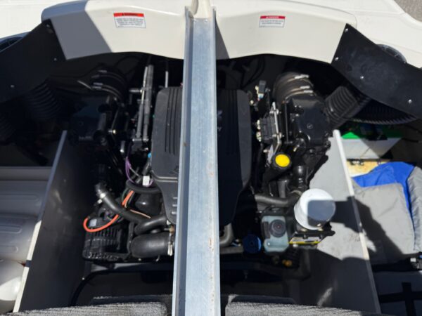 2008 19' Sea Ray "195 Sport" Bowrider - Image 19