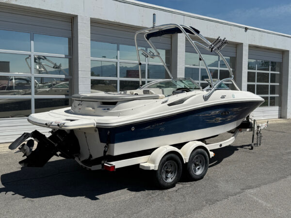 2008 19' Sea Ray "195 Sport" Bowrider - Image 3