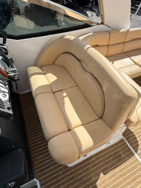 2009 26' Doral "Venezia" Cruiser - Image 15