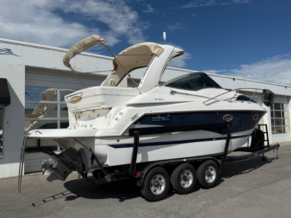 2009 26' Doral "Venezia" Cruiser - Image 3