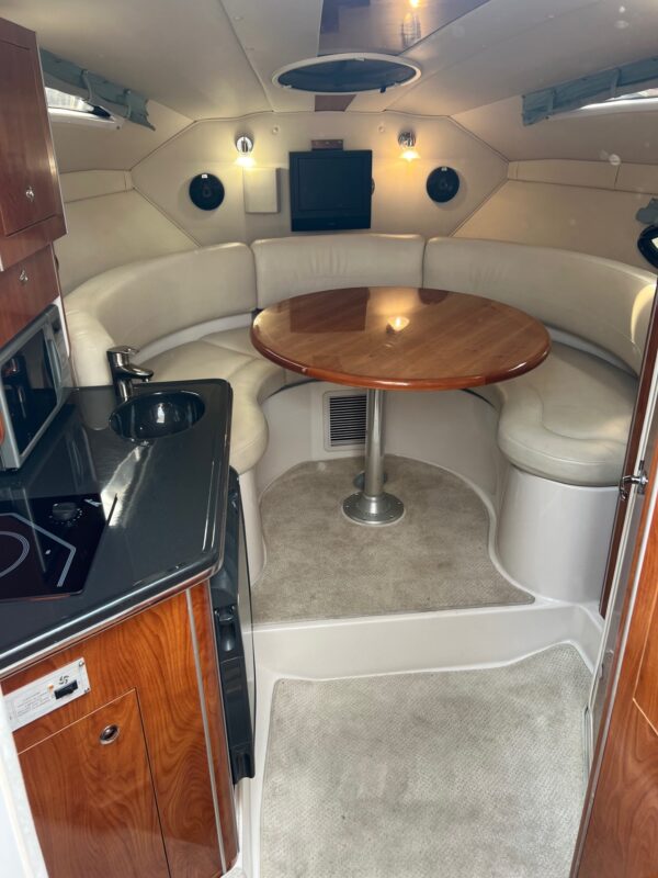2009 26' Doral "Venezia" Cruiser - Image 21