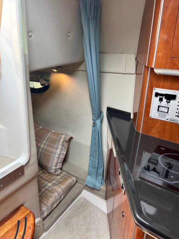 2009 26' Doral "Venezia" Cruiser - Image 25