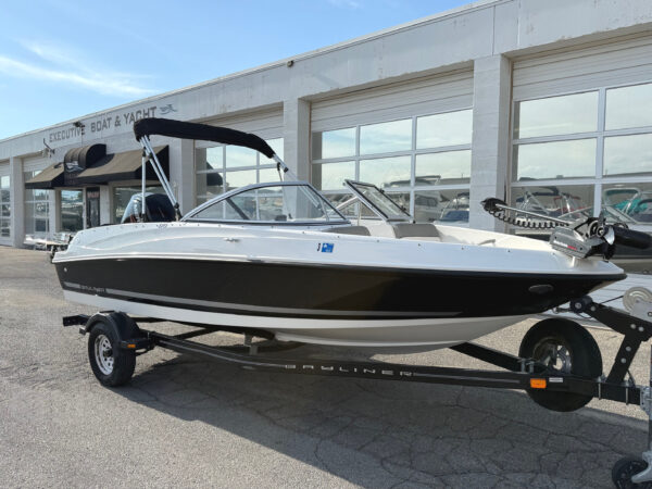 2015 17' Bayliner "170 Bowrider" - Image 2