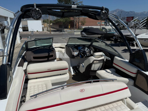 2017 24' Cobalt "R3WSS" SURF - Image 28