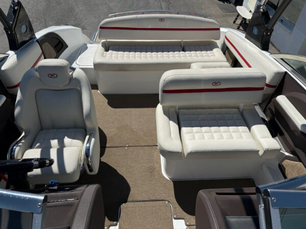 2017 24' Cobalt "R3WSS" SURF - Image 15