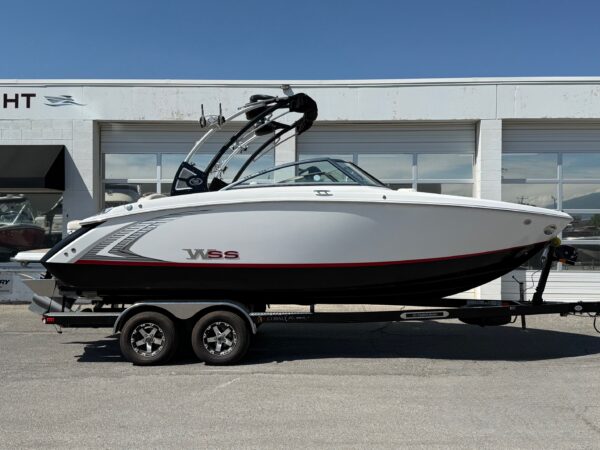 2017 24' Cobalt "R3WSS" SURF