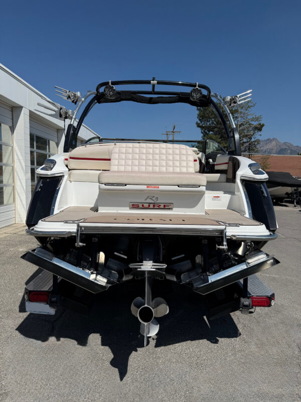 2017 24' Cobalt "R3WSS" SURF - Image 8