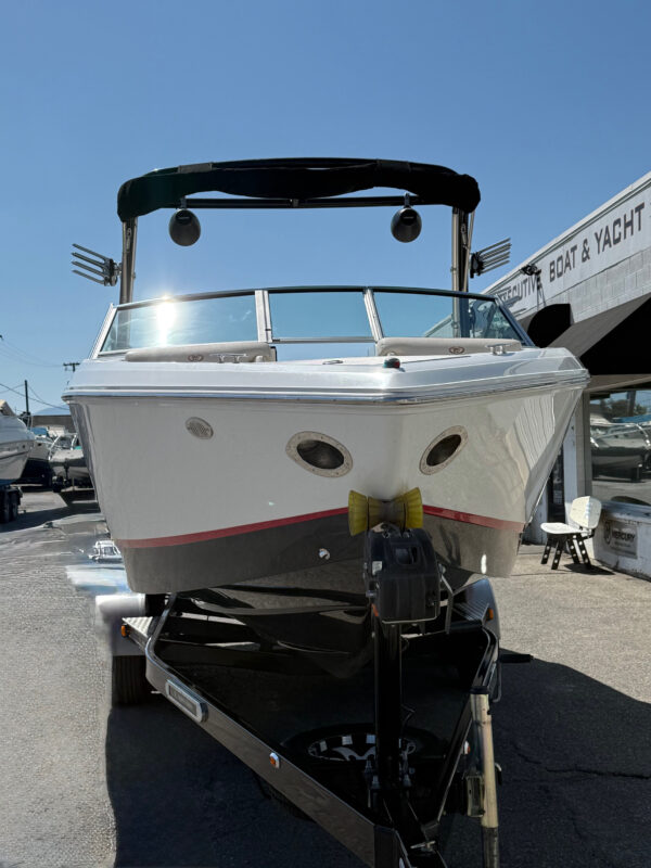 2017 24' Cobalt "R3WSS" SURF - Image 9
