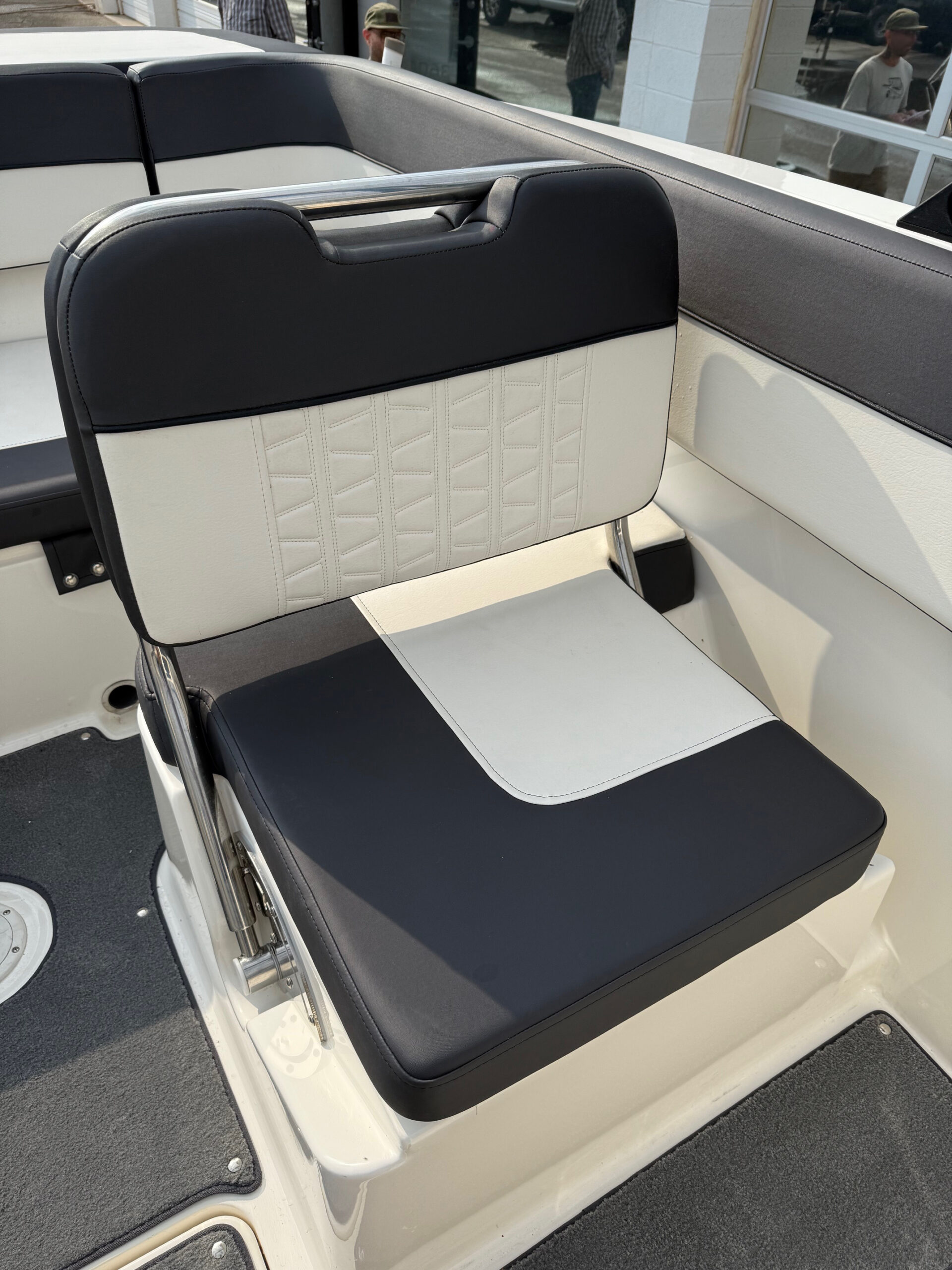 2021 22' Bayliner "VR6 Bowrider" - Image 19