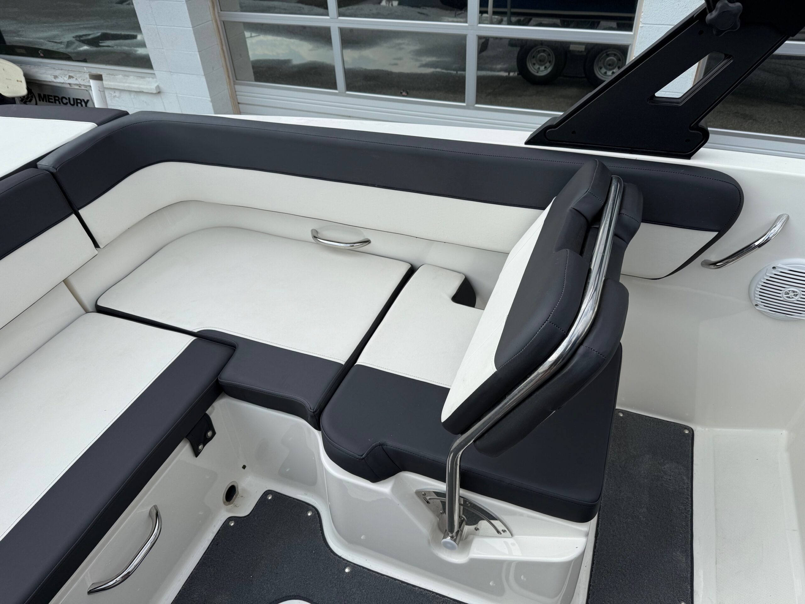 2021 22' Bayliner "VR6 Bowrider" - Image 20