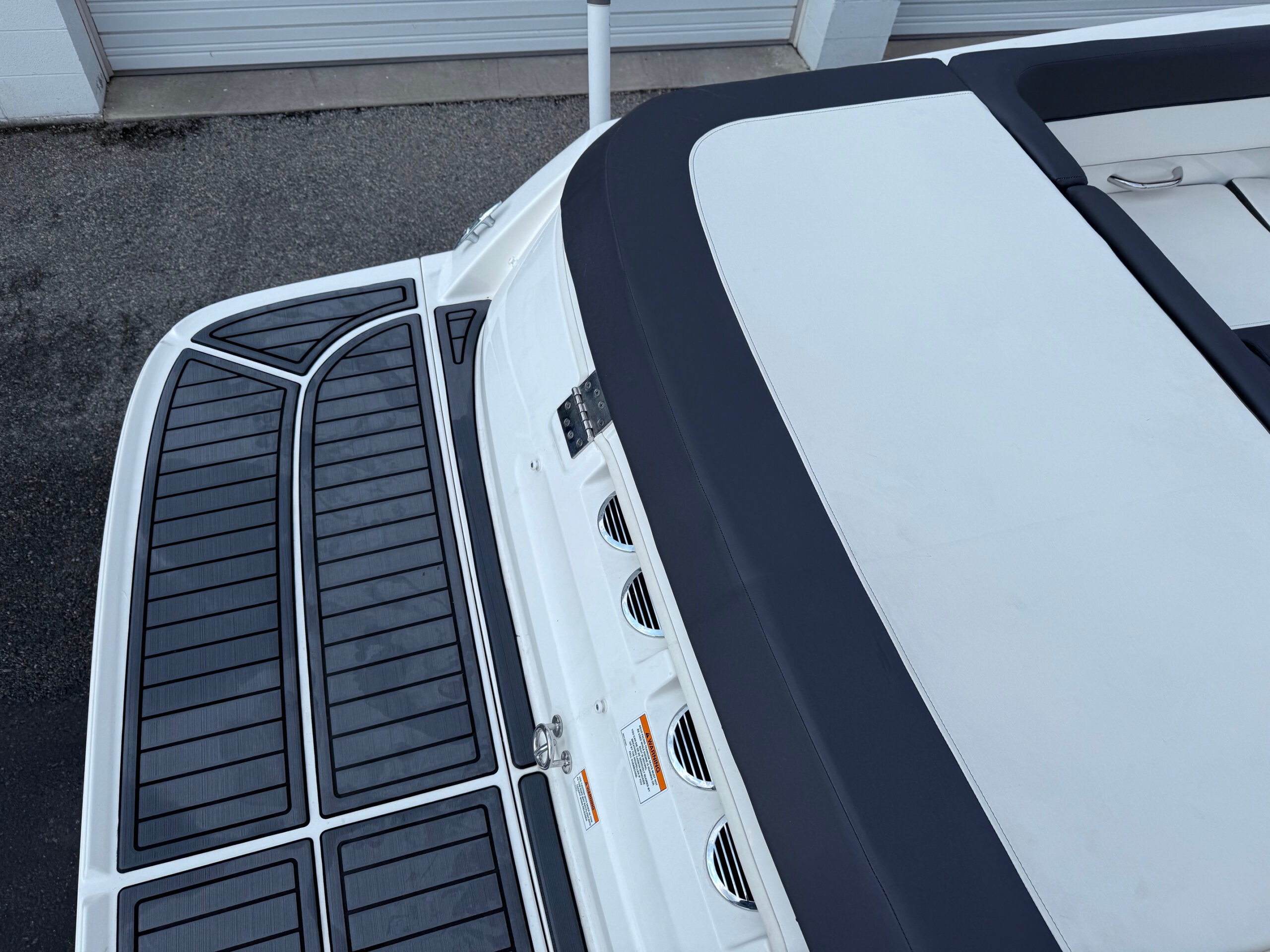 2021 22' Bayliner "VR6 Bowrider" - Image 22