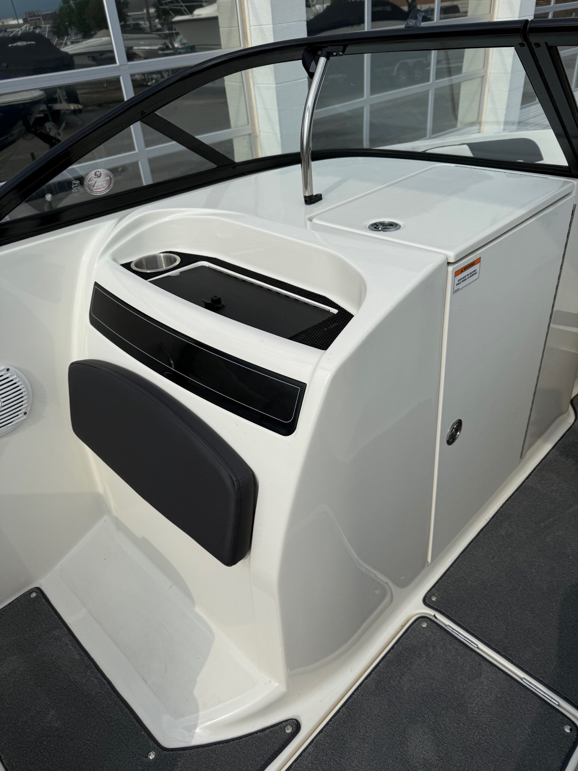 2021 22' Bayliner "VR6 Bowrider" - Image 14