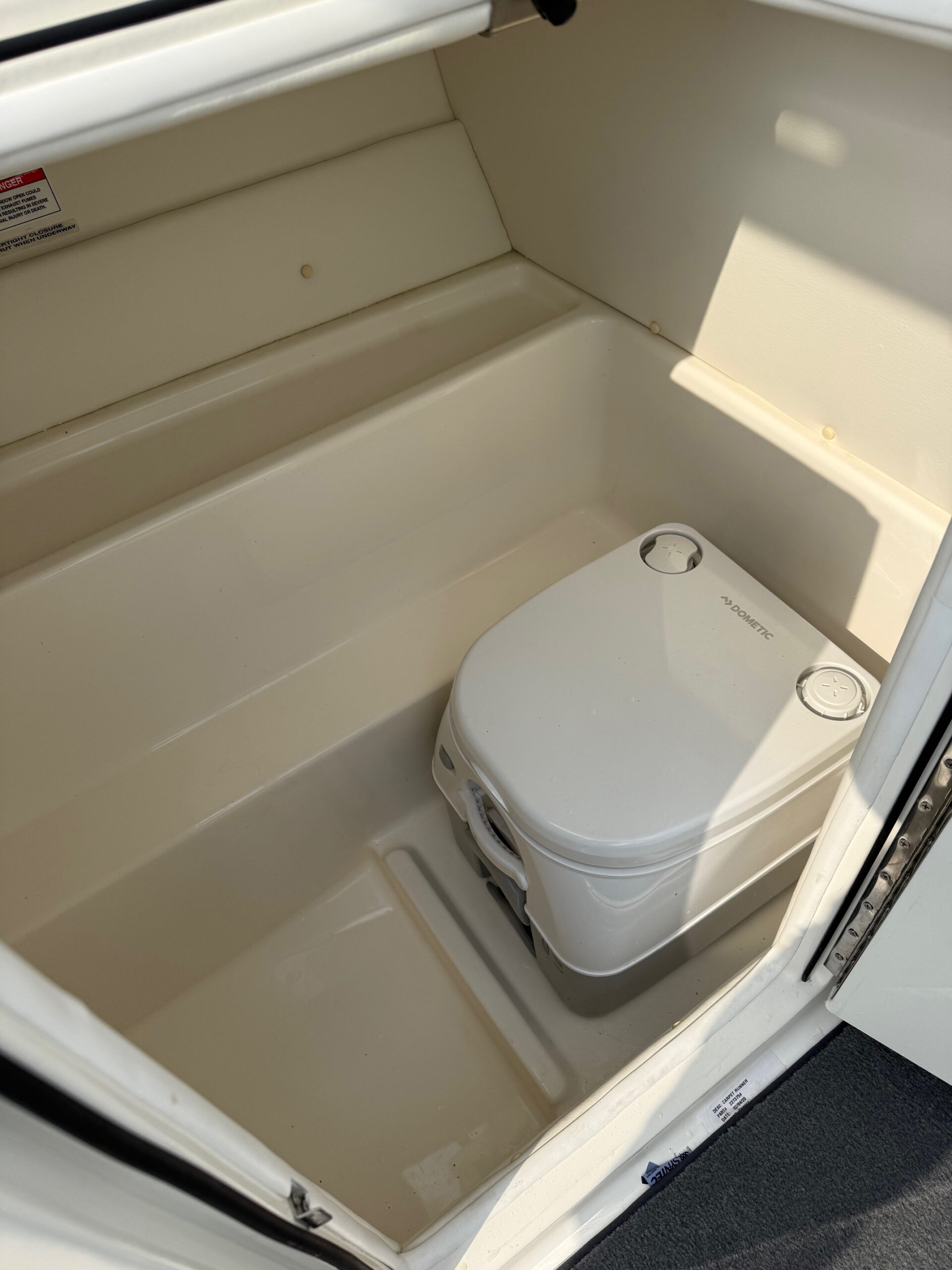 2021 22' Bayliner "VR6 Bowrider" - Image 16