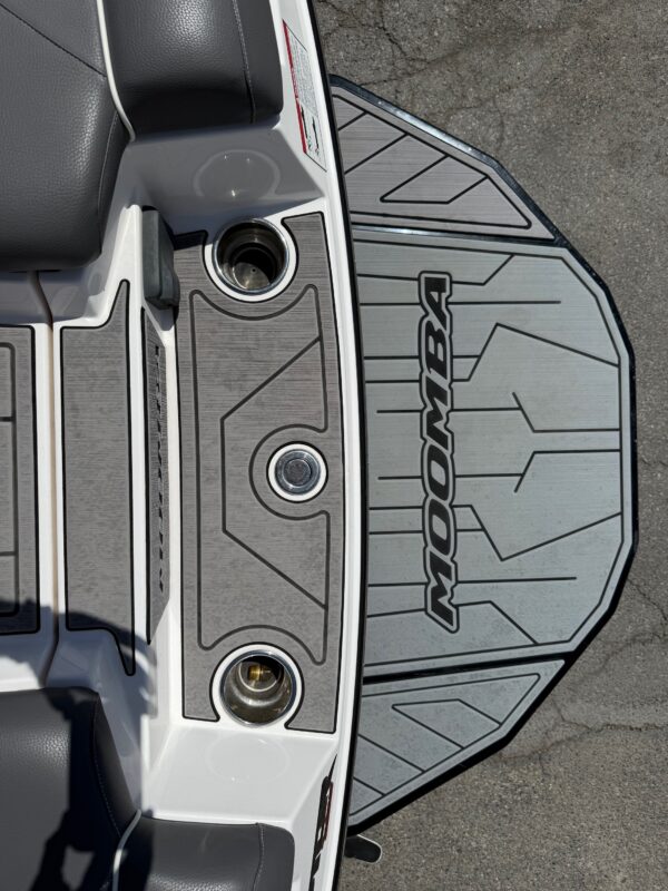 2023 25' Moomba "MAKAI" Bowrider - Image 20