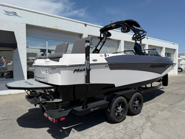2023 25' Moomba "MAKAI" Bowrider - Image 3
