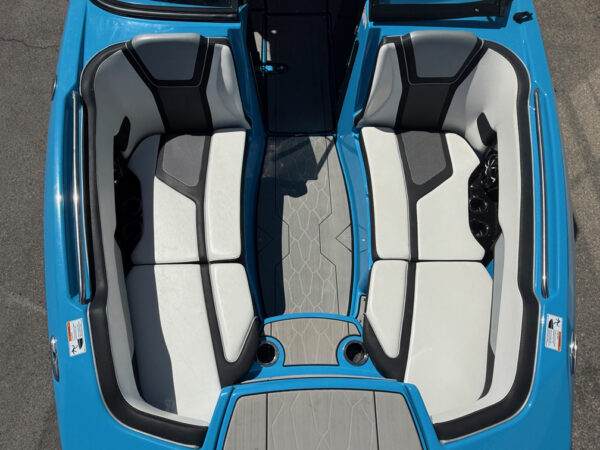 2023 25' Yamaha Wake Series "255 XD" - Image 9