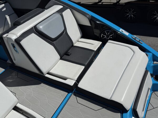2023 25' Yamaha Wake Series "255 XD" - Image 20